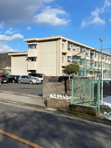 岐阜市岩田坂３丁目の土地(岐阜市立岩小学校)