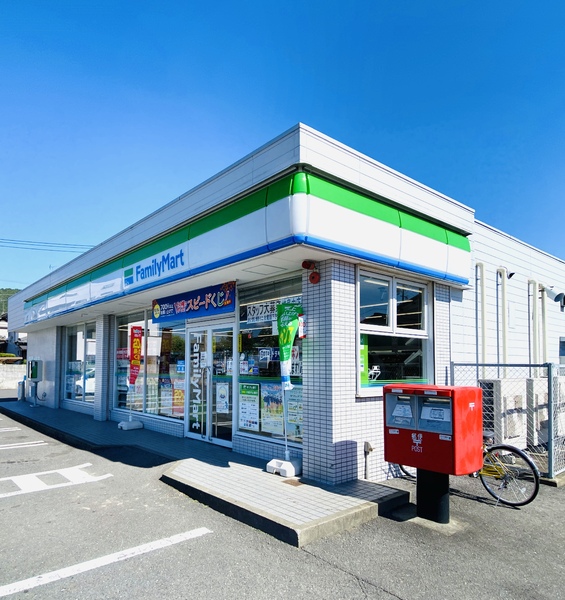 いろどりアイタウン　岐阜市御望　2号棟(ファミリーマート岐阜中店)