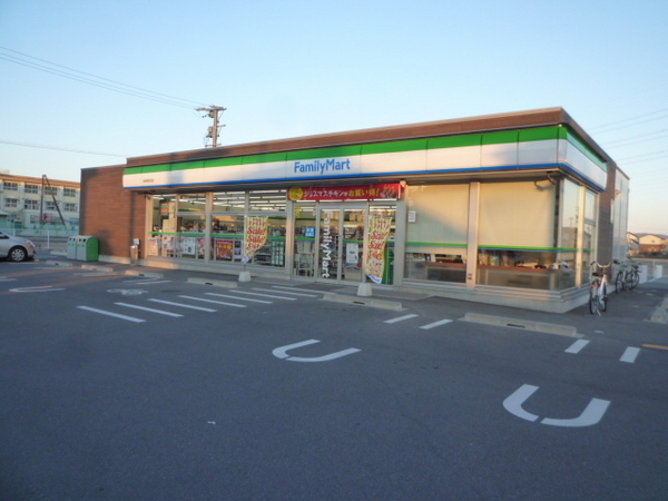 リーブルガーデン 岐阜市西改田 2号棟(ファミリーマート岐阜西改田店)