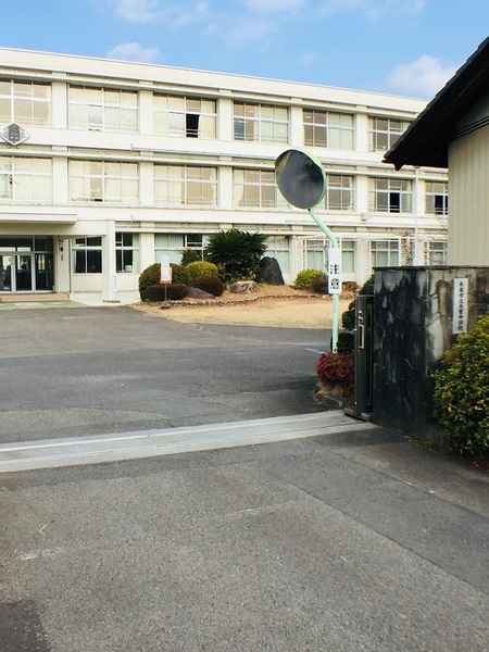 本巣市見延の中古一戸建て(本巣市立糸貫中学校)