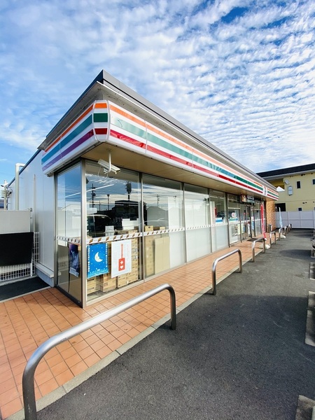クレイドルガーデン　羽島市竹鼻町蜂尻第1　2号棟(セブンイレブン羽島正木町新井店)