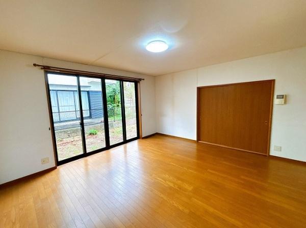 岐阜市芥見南山1丁目の中古一戸建て(リビング)