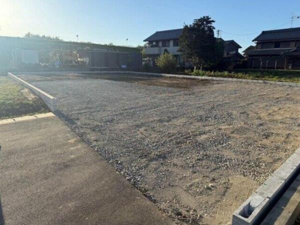 リーブルガーデン瑞穂市唐栗第2 1号棟(前面道路含む現地写真)