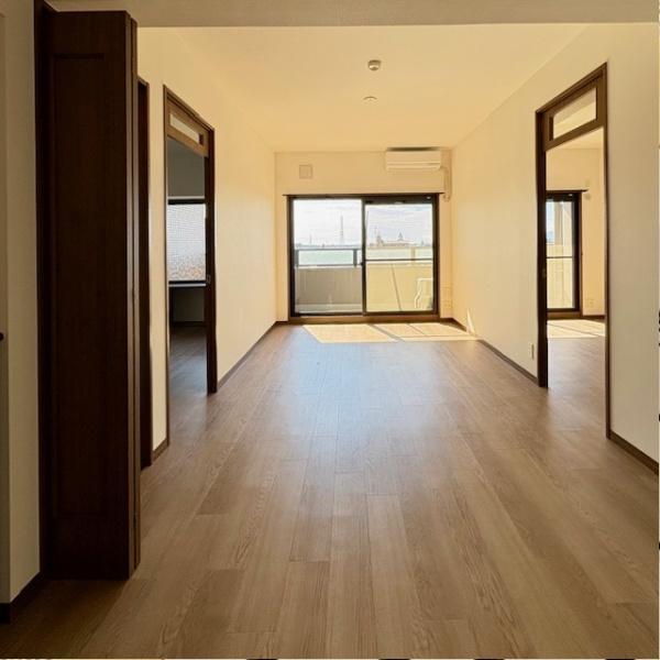 モアグレース茜部(リビング)