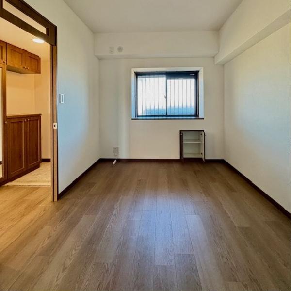 モアグレース茜部(洋室)