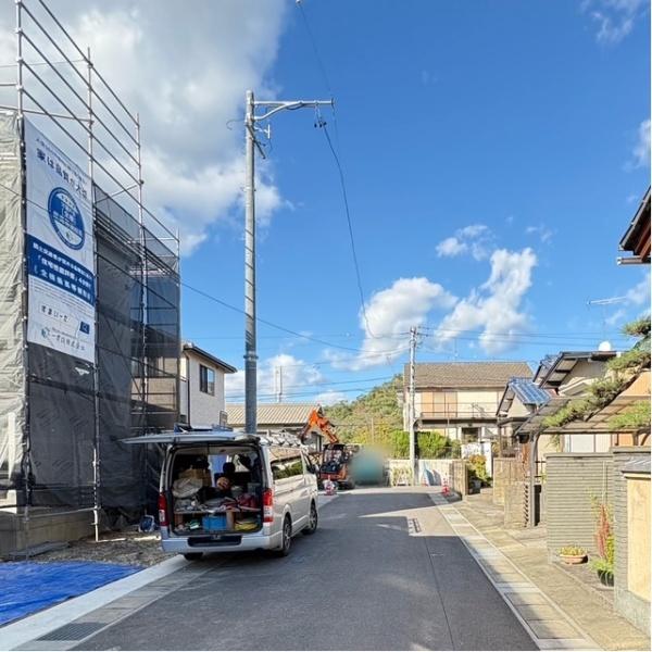 リーブルガーデン 岐阜市大洞桜台 1号棟(前面道路含む現地写真)