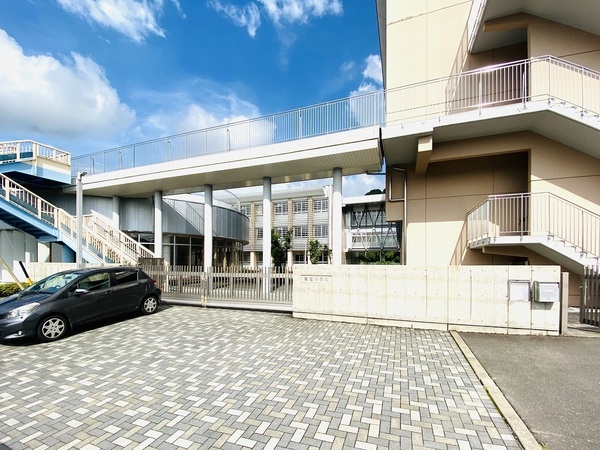 山県市佐賀の中古一戸建て(山県市立高富小学校)