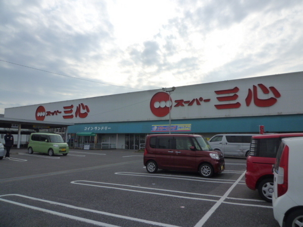 リーブルガーデン　羽島市竹鼻駅　1号棟(スーパー三心羽島店)