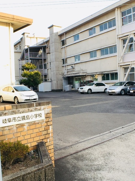 岐阜市江崎南の中古一戸建て(岐阜市立鏡島小学校)