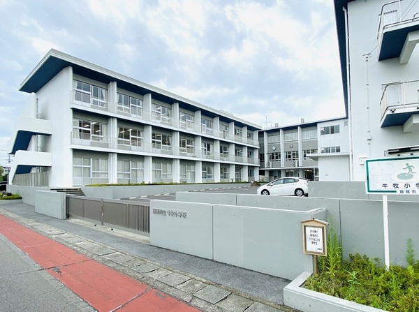 リーブルガーデン　瑞穂市十九条　2号棟(瑞穂市立牛牧小学校)