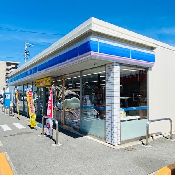 いろどりアイタウン　北方町森町北1丁目　2号棟(ローソン北方町庁舎前店)
