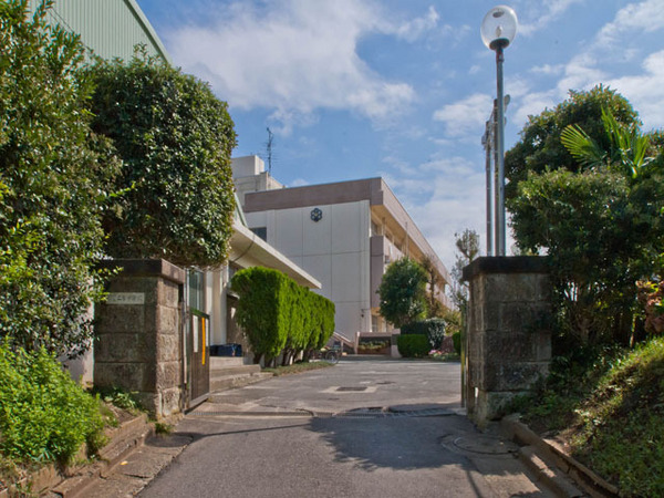 船橋市二宮1丁目の土地(船橋市立二宮中学校)