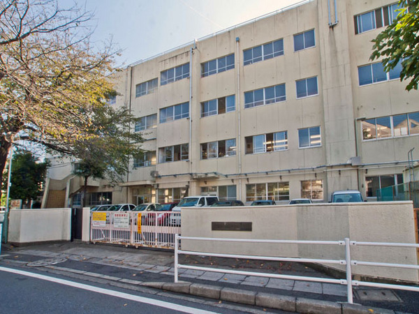 高根パールハイツB棟(船橋市立高根台第三小学校)