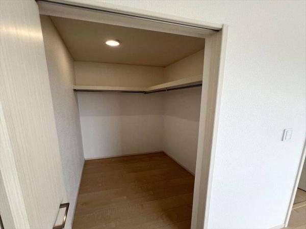 印旛郡栄町南ケ丘１丁目の中古一戸建て