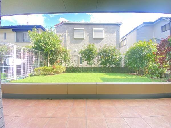 モナーク薬園台(庭)