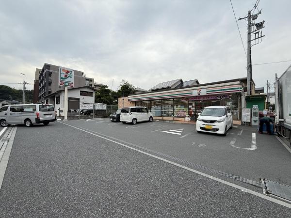 ライオンズマンション戸塚第六(セブン-イレブン横浜戸塚小学校南口店)
