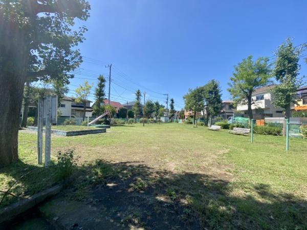 綾瀬市上土棚中2丁目の中古一戸建て(諏訪間公園)