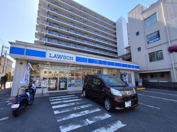 レフィナード湘南(ローソン藤沢朝日町店)