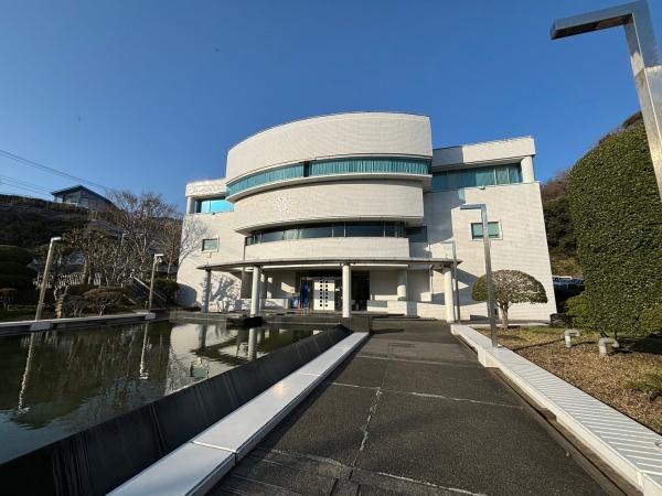 フォルム葉山(葉山町役場)