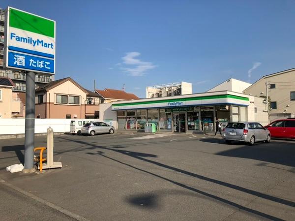 エステ・スクエア湘南台弐番館(ファミリーマート藤沢石川二丁目店)