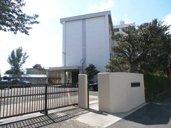 藤沢市遠藤の土地(御所見中学校)