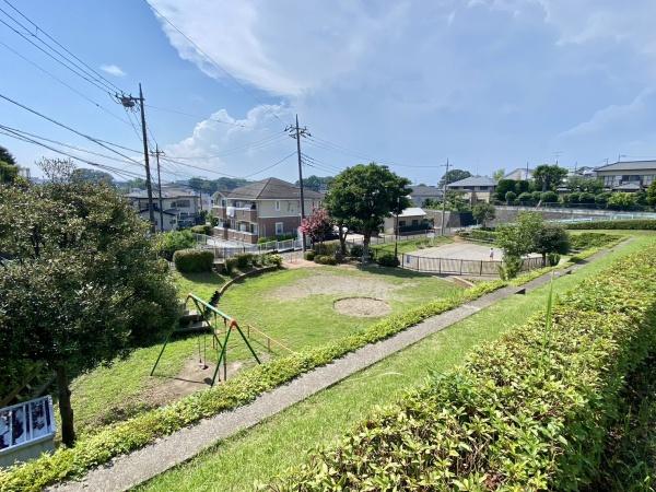 藤沢市湘南台4丁目の土地(近くの公園)