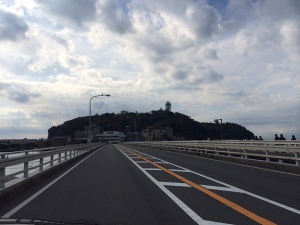 江の島民泊&カフェレストラン(江の島大橋)
