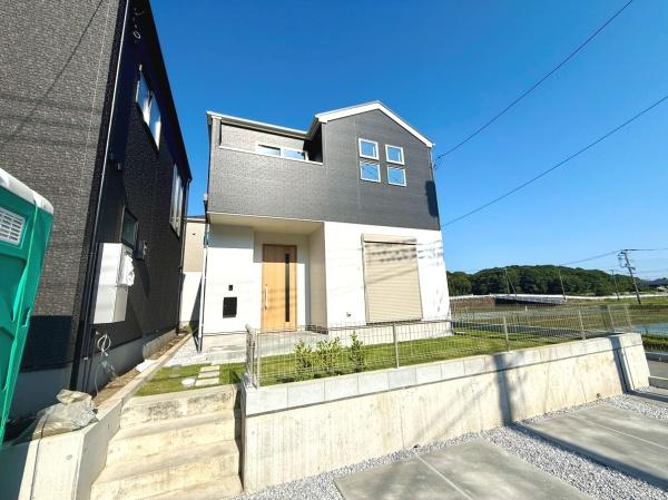 藤沢市石川　新築戸建　全３棟２号棟