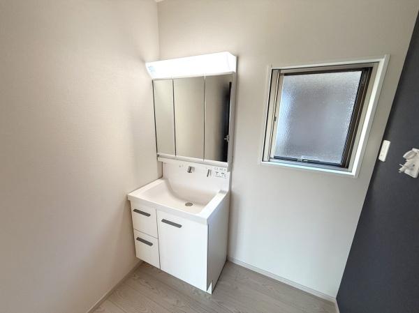 藤沢市石川　新築戸建　全３棟２号棟