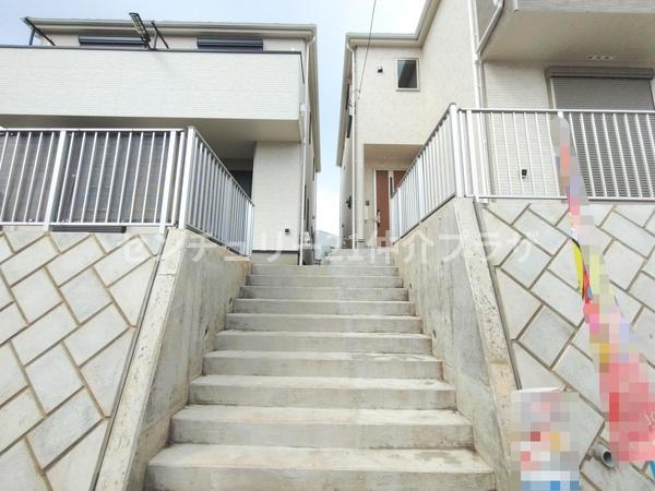 綾瀬市深谷中7丁目新築全2棟2号棟