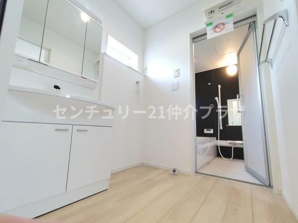 綾瀬市深谷中7丁目新築全2棟2号棟