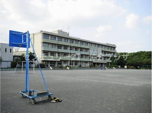 藤沢市白旗３丁目の中古一戸建て