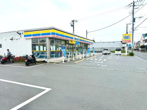 綾瀬市上土棚南5丁目新築戸建全2棟1号棟(ミニストップ綾瀬上土棚店)