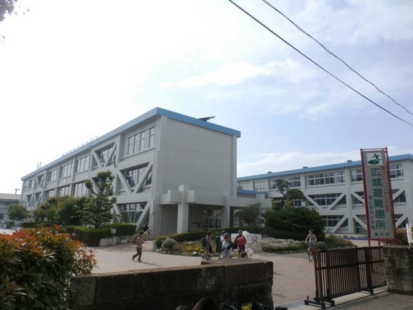 藤沢市下土棚の土地(富士見台小学校)