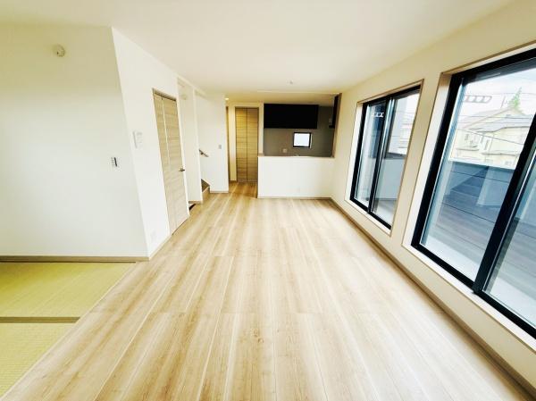 綾瀬市寺尾西2丁目新築全１棟