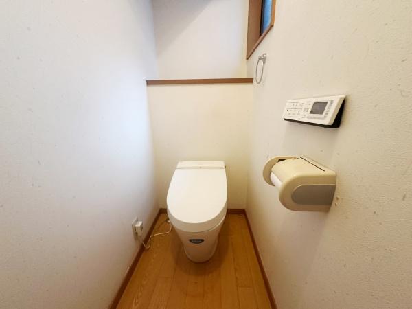 藤沢市亀井野の中古一戸建て(トイレ)