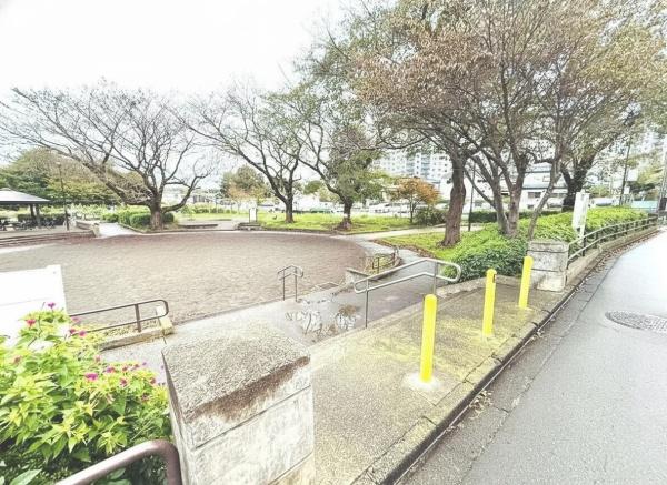 横浜市泉区下和泉1丁目の土地(和泉アカシア公園)