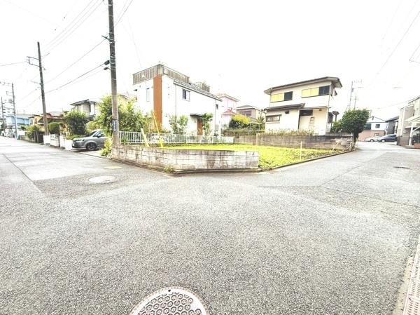 横浜市泉区下和泉1丁目の土地(前面道路含む現地写真)