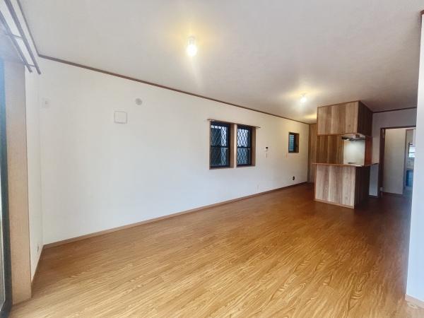 綾瀬市落合南4丁目の中古一戸建て(リビング)