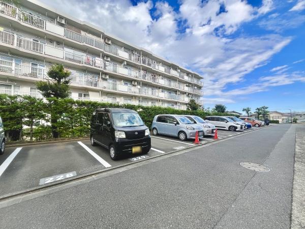 湘南ライフタウン駒寄第2住宅46号棟(駐車場)