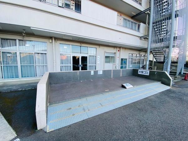 六会駅前高層住宅