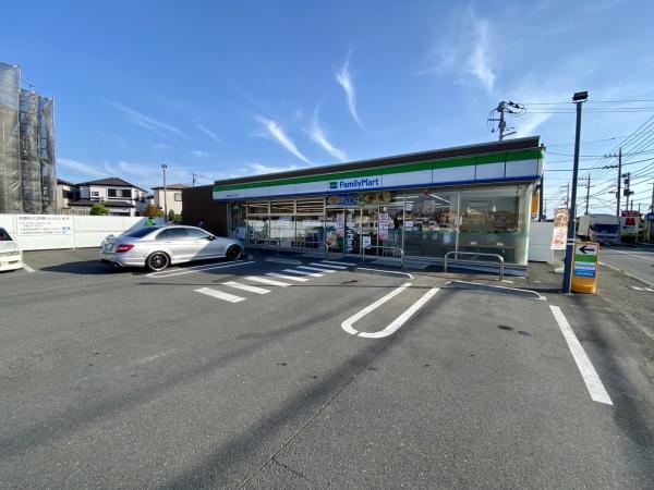 ココタウンヒルトップマリーナ(ファミリーマート藤沢稲荷店)