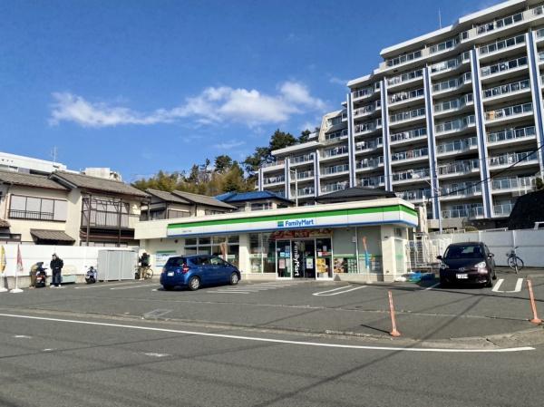 クリオ藤沢善行七番館(ファミリーマート本藤沢六丁目店)