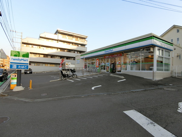 グランシティユーロコート藤沢(ファミリーマート藤沢藤が岡店)