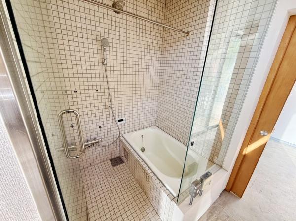 藤沢市片瀬３丁目の中古一戸建て