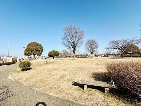 エステスクエア湘南台弐番館(なかむら公園)