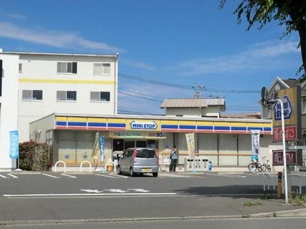 エステスクエア湘南台弐番館(ミニストップ藤沢石川１丁目店)
