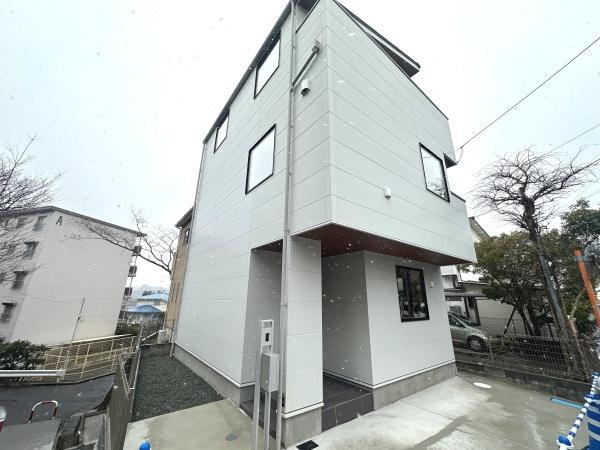 藤沢市白旗4丁目新築戸建