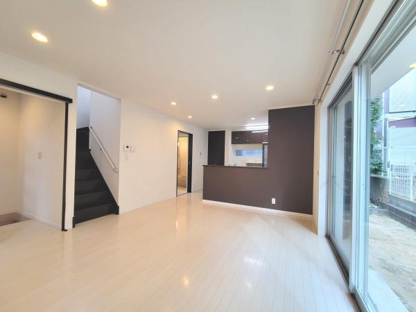 藤沢市鵠沼神明４丁目の中古一戸建て