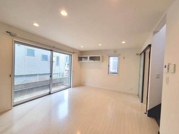 藤沢市鵠沼神明４丁目の中古一戸建て